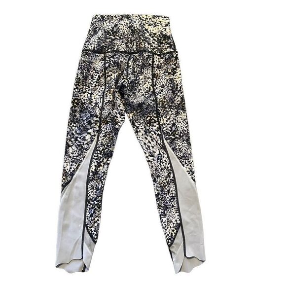 Lululemon Wunder Under Crop High Rise Roll Down Scallop Luxtreme 23” leggings Si - Picture 4 of 5